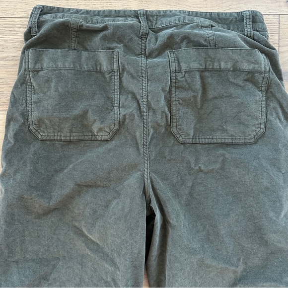 Madewell Emmett Wide Leg Crop Velveteen Pant in Kale - Picture 7 of 9